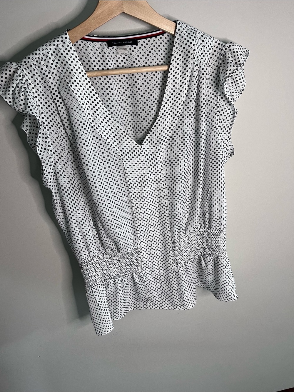 Tommy Hilfiger Women White Navy Polka Dot Smocked Peplum Flutter Sleeve Blouse M